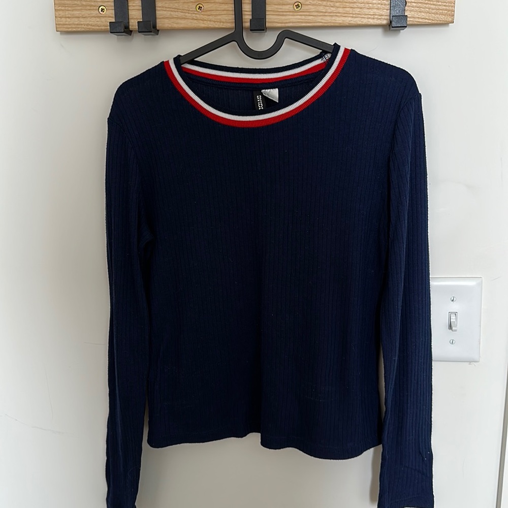 H&M navy blue top
